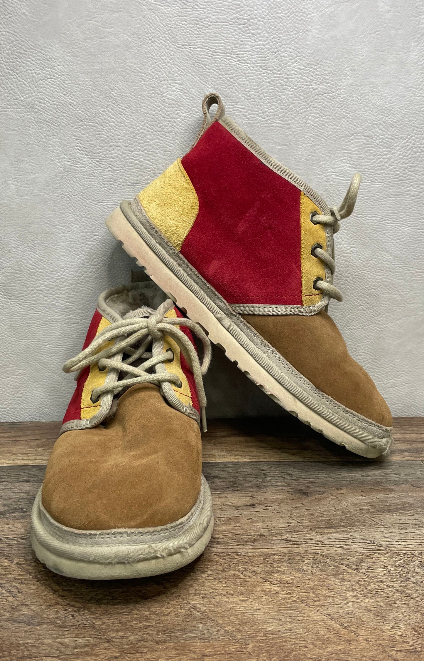 UGG Neumel Pollen Samba Red Chestnut Suede Chukka Boots Men's Size 7