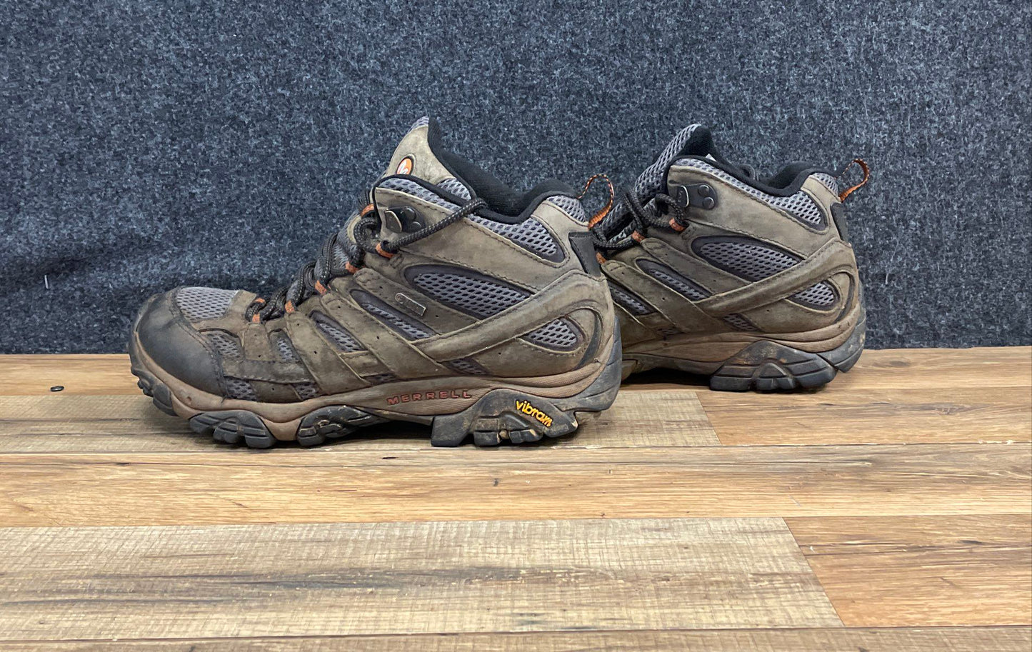 Merrell Moab 2 Mid Waterproof Beluga Hiking Boots Men's Size 10