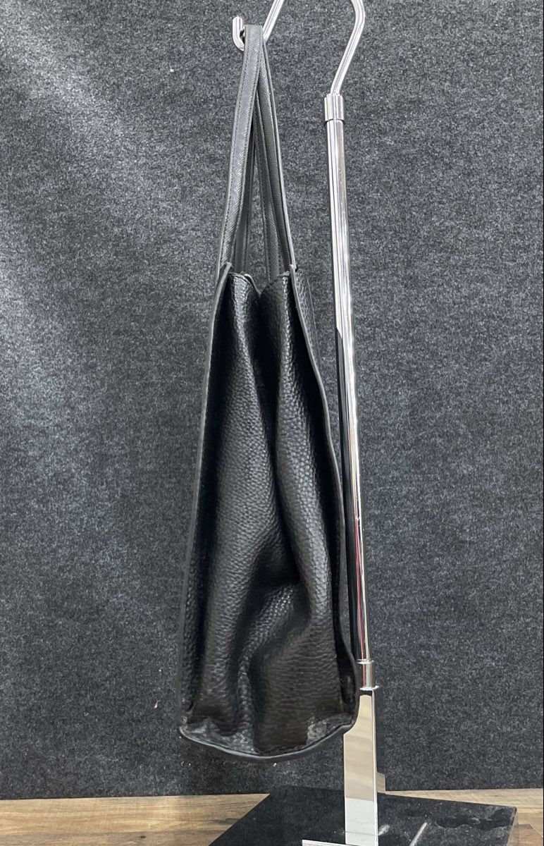 Kenneth Cole Reaction Black Leather Tote Bag Large Silver Hardware