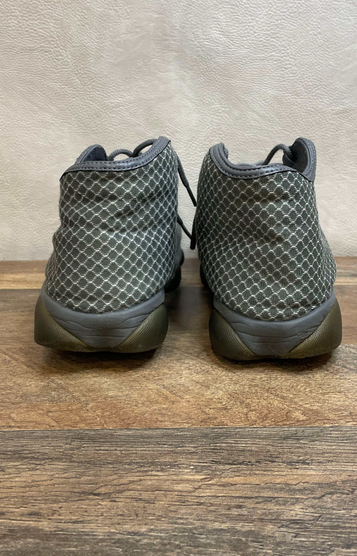 Nike Air Jordan Horizon Dark Grey Wolf Grey Sneakers 823581-003 Men's Size 8.5