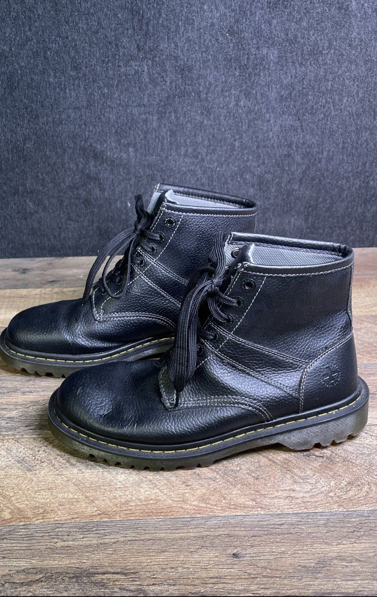 Dr. Martens Roseland Black Pebbled Leather Boots Size Men 9 Women 10