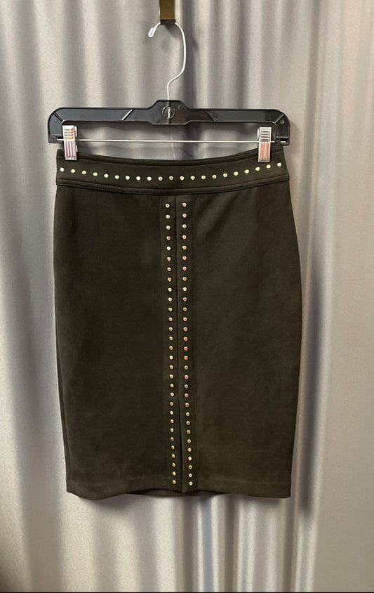 White House Black Market Women's Black Studded Suede Pencil Skirt Sz 00 NWT