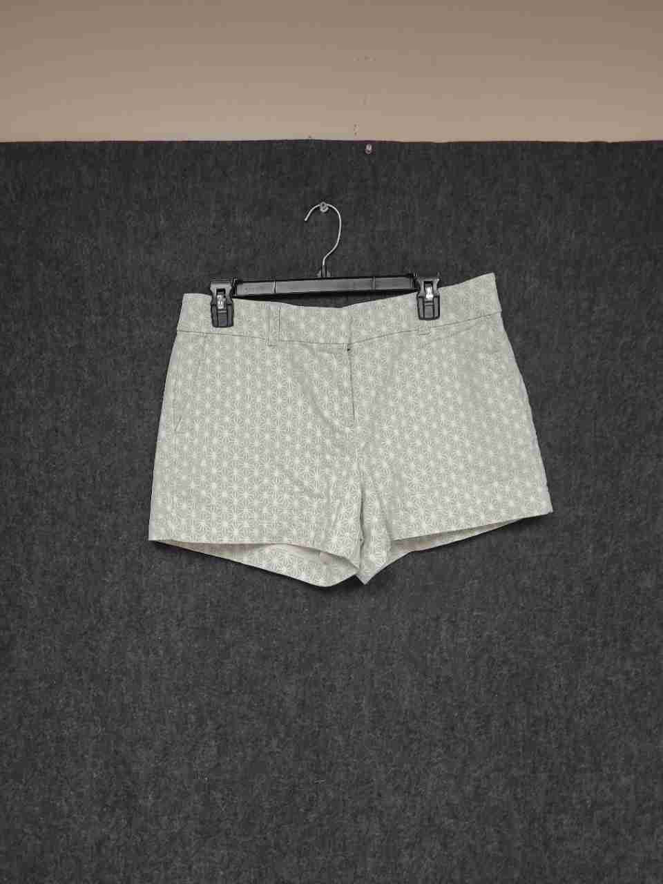 Loft Outlet Women's Light Green Geometric Starburst 4" Inseam Shorts Size 6