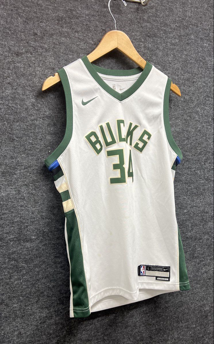 Nike Giannis Antetokounmpo Milwaukee Bucks #34 Association Jersey Boys L 14/16