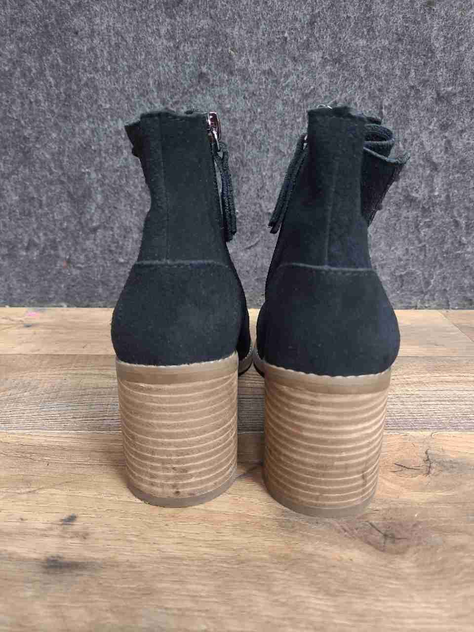 TOMS Lyla Black Suede Lace Up Ankle Boots Block Heel Women's Size 5.5