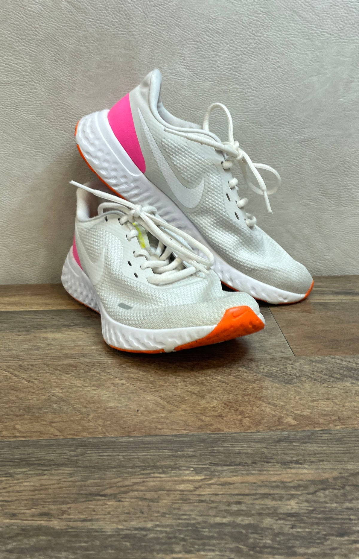 Nike Revolution 5 White Pink Orange Women's Running Shoes BQ3207-007 Size 8