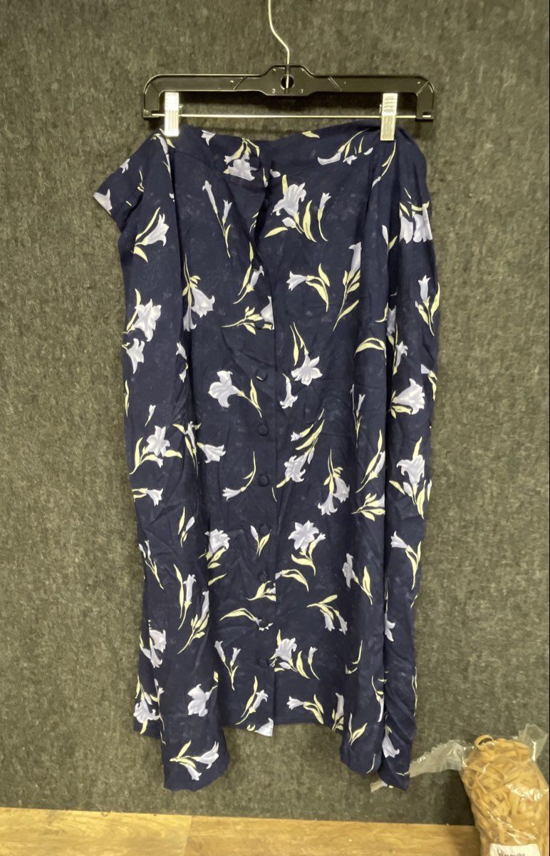 Sag Harbor Woman Women's Navy Blue Floral Rayon Button Front Maxi Skirt NWT 3X