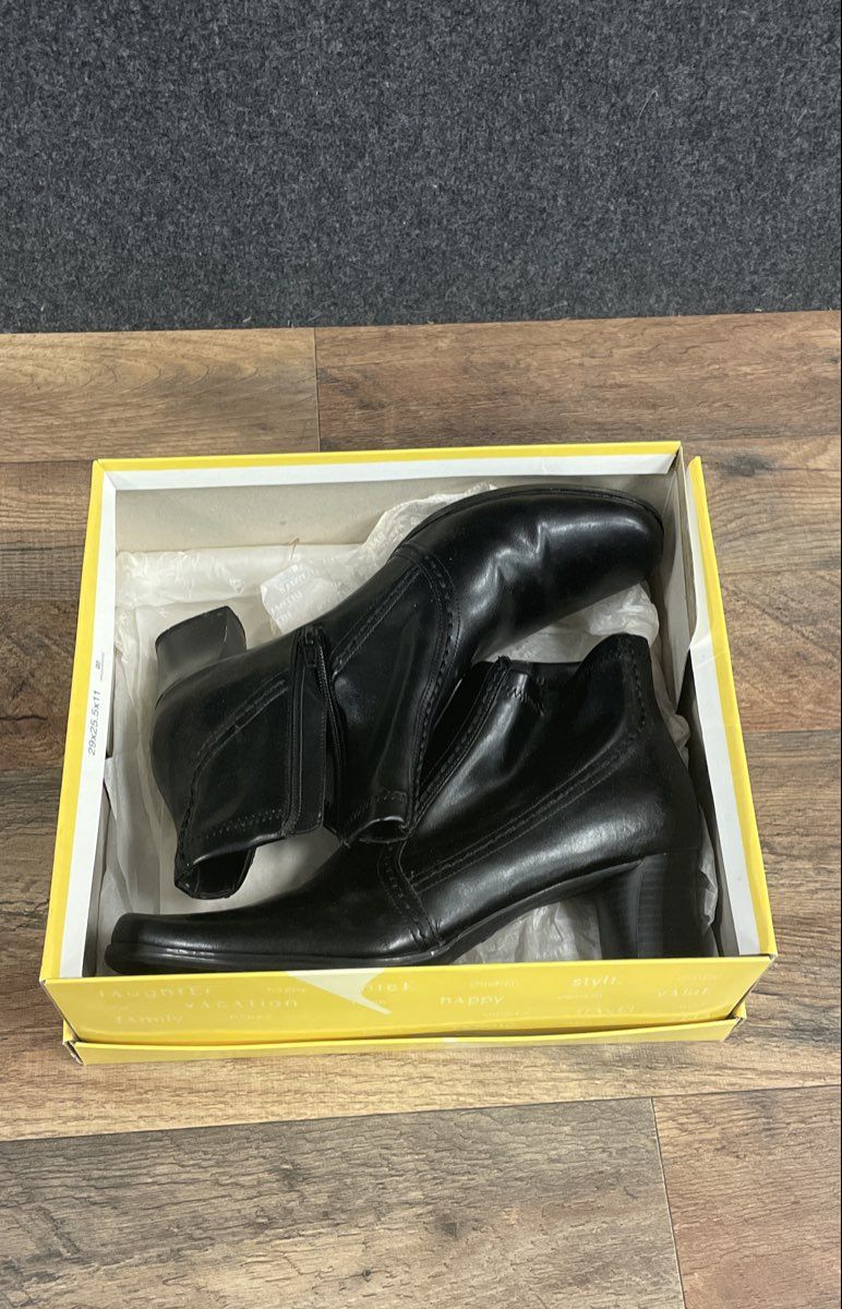 Etienne Aigner Gaby Black Faux Leather Square Toe Ankle Boots Size 10M