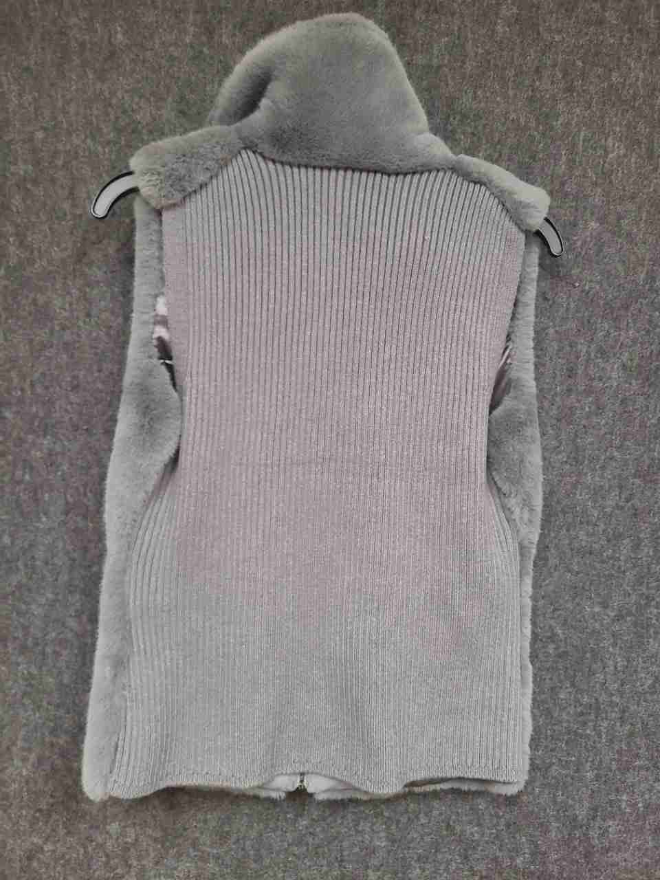 White House Black Market Women's Gray Faux Fur Ribbed Knit Back Vest Sz S