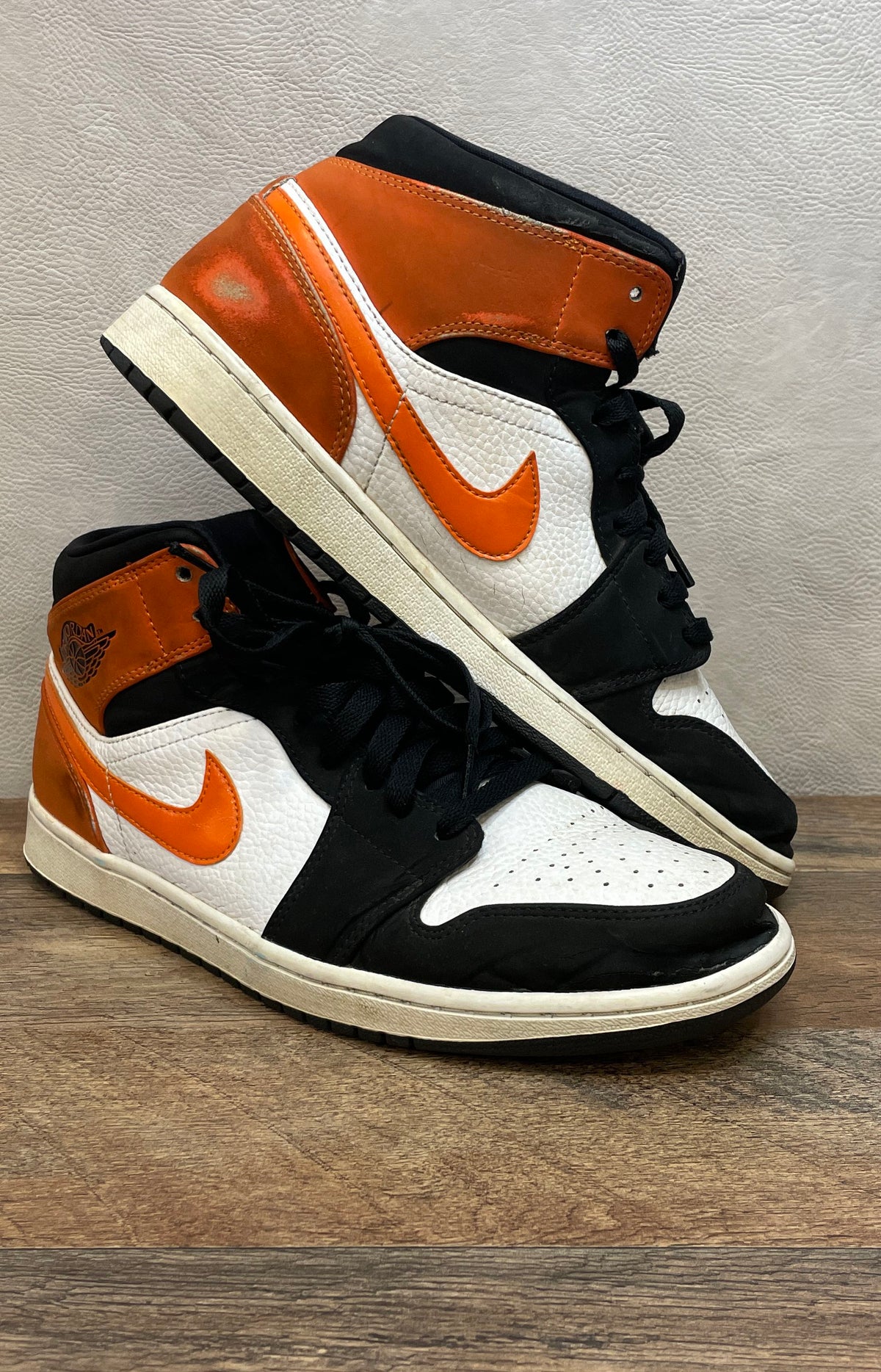 Nike Air Jordan 1 Mid Shattered Backboard Starfish Size 10.5