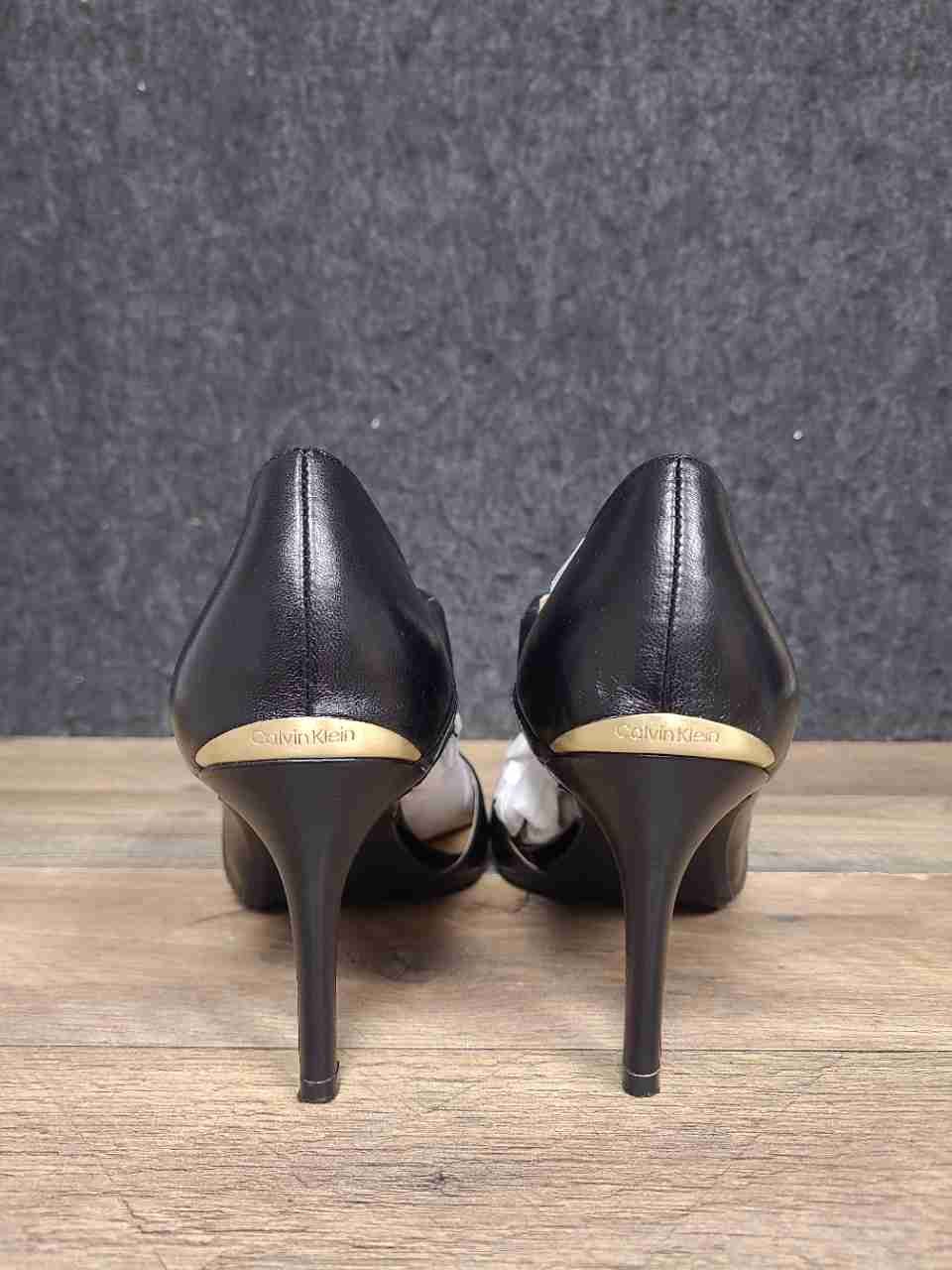 Calvin Klein Ginostra Nappa Black Leather Pointed Toe Pumps Size 9 M