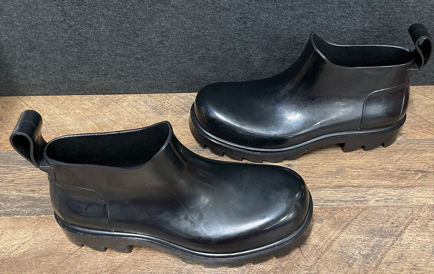 Free People Stormy Black Shiny Rubber Chelsea Ankle Rain Boots Size 9