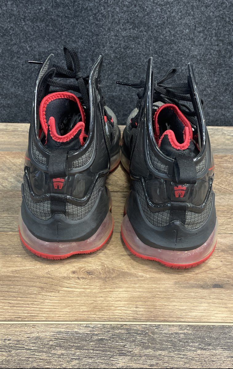 Nike LeBron 19 Bred Black Red High Top Basketball Shoes Size 11