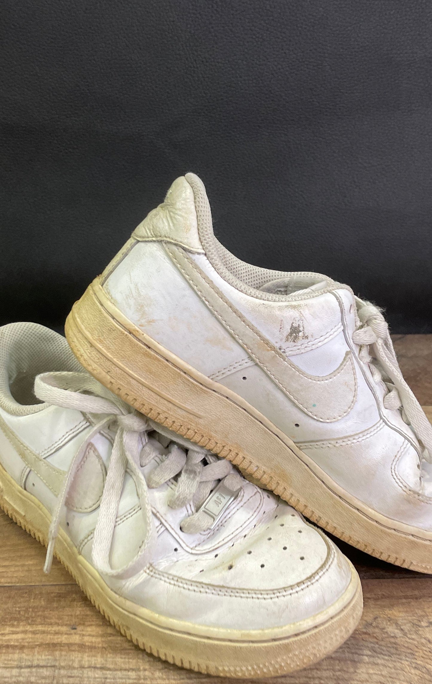 Nike Air Force 1 Low Triple White Basketball Lifestyle Sneakers Size 7