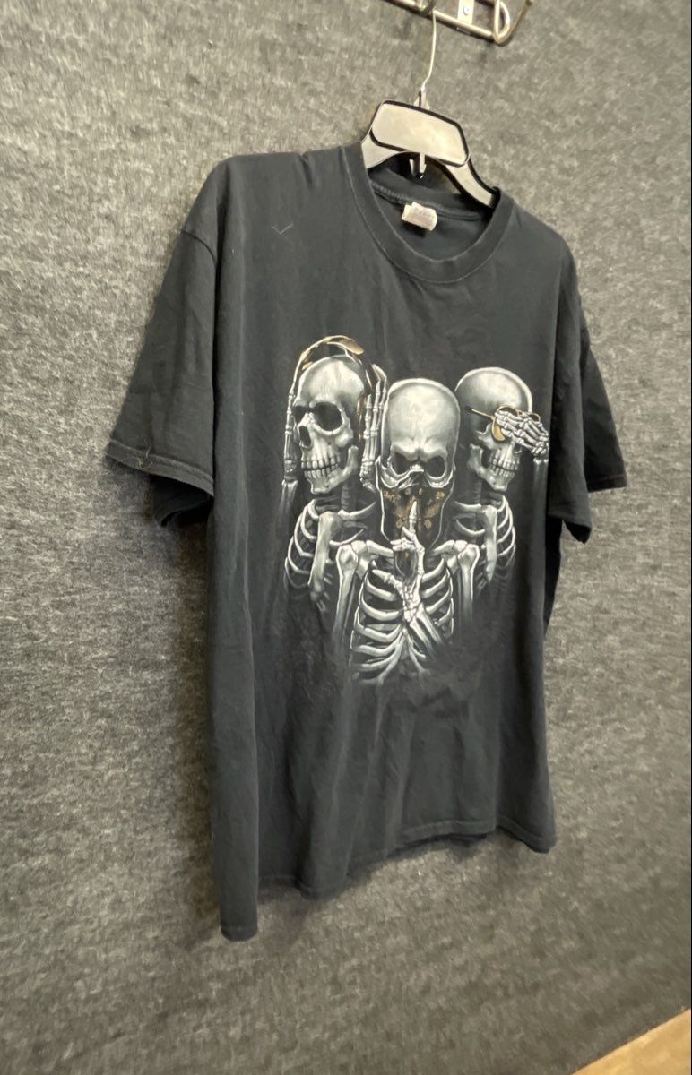 Three Skulls See Hear Speak No Evil Skeleton Graphic T-Shirt Black Sz XL