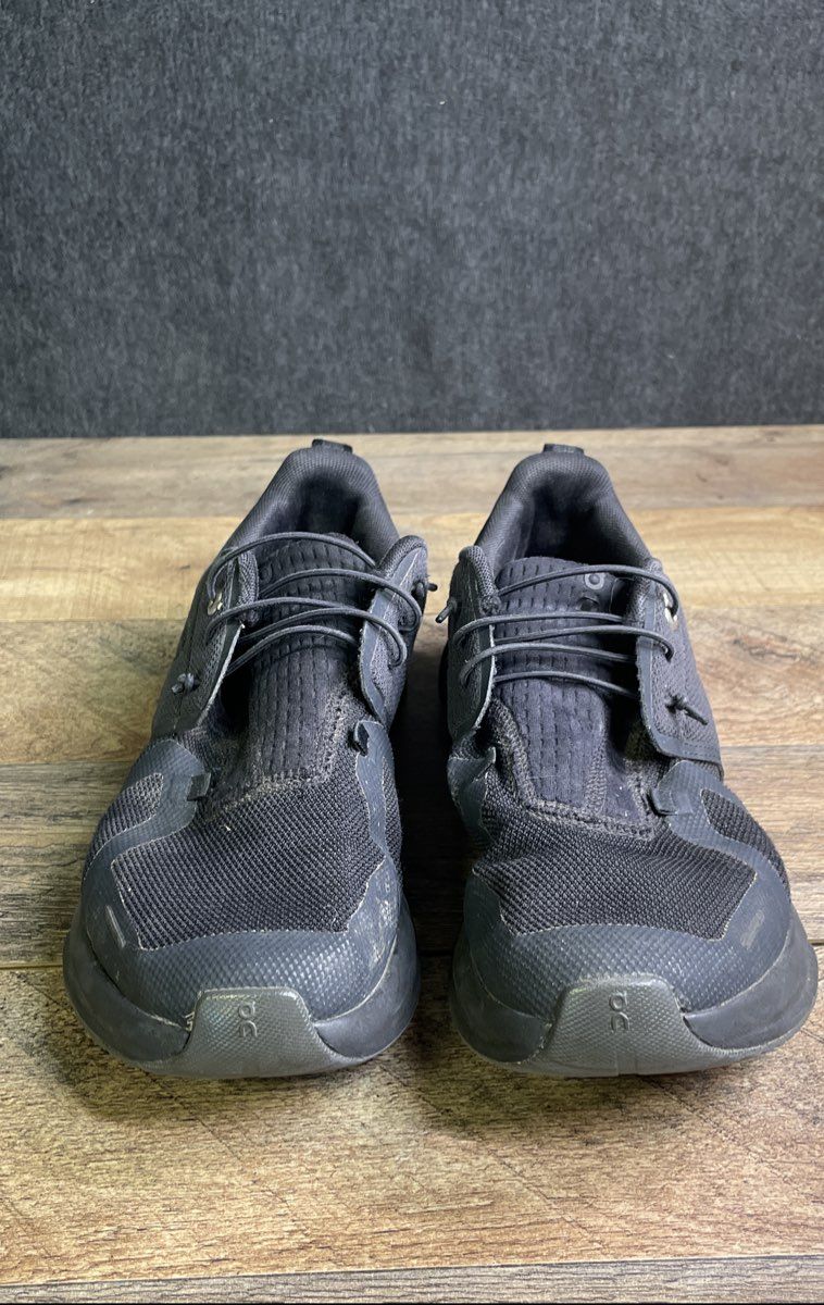 On Running Cloud Sky All Black Youth Running Shoes Sneakers Size 6.5Y