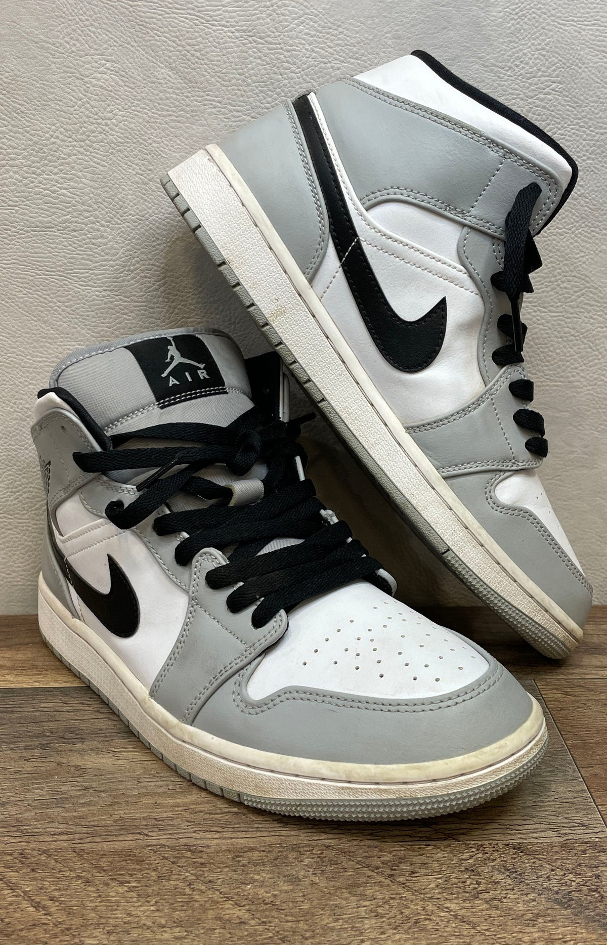Nike Air Jordan 1 Mid Light Smoke Grey Black White Sneakers Men's Size 9