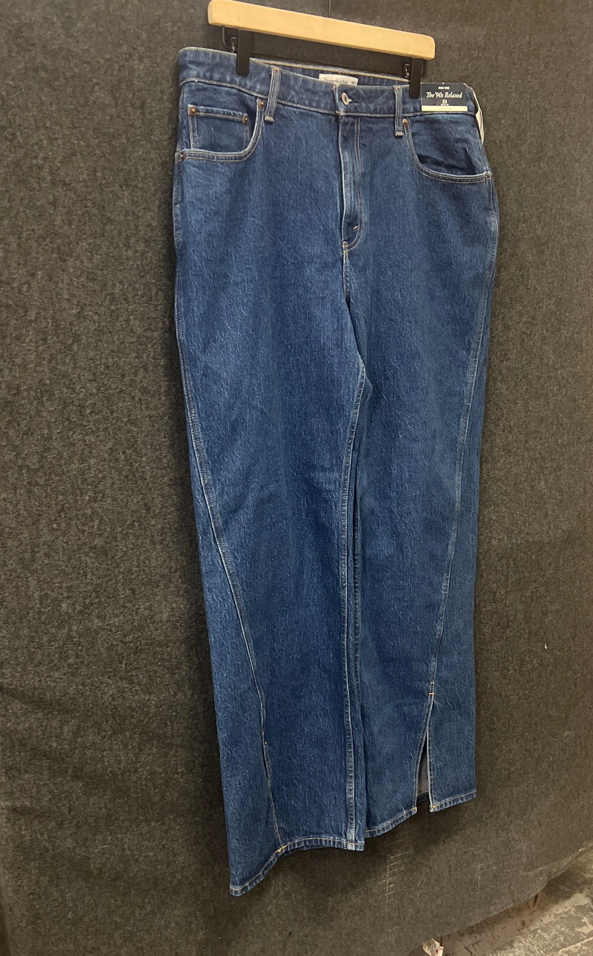 Abercrombie & Fitch Women's '90s Relaxed Blue High Rise Split Hem Sz 33 NWT