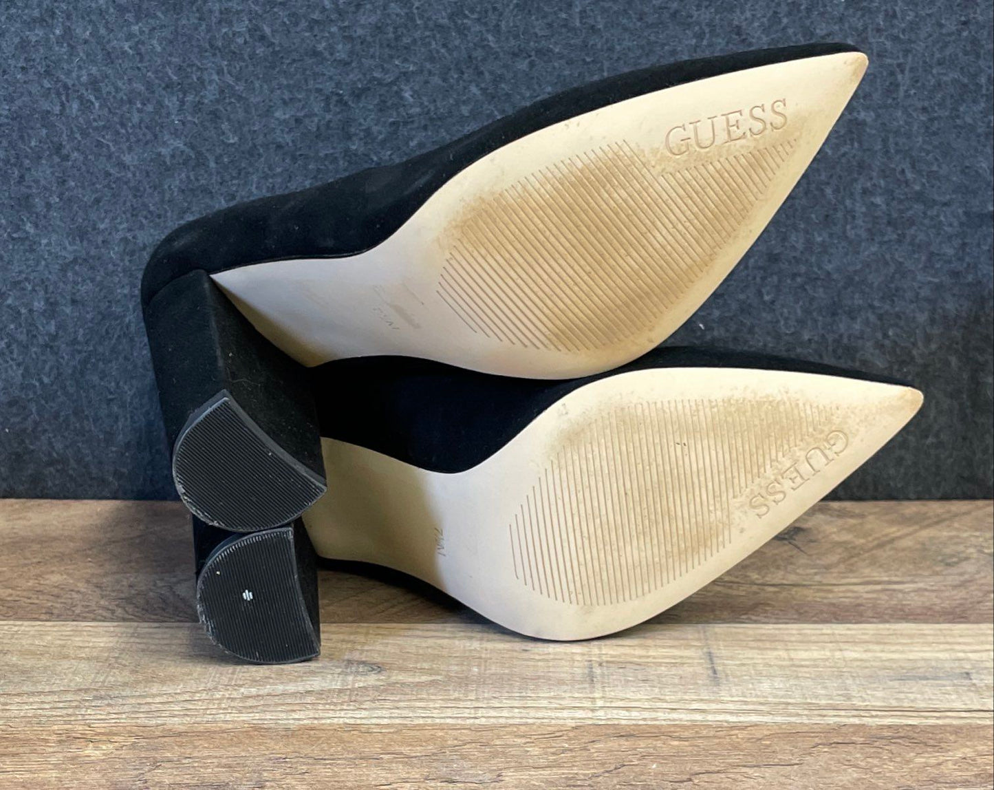 Guess Womens Black Suede Pointed Toe Block Heel Pumps Heels Size 7.5