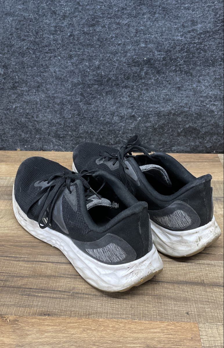 New Balance Fresh Foam Arishi v4 Black White Gum Men's Running Shoes Size 10