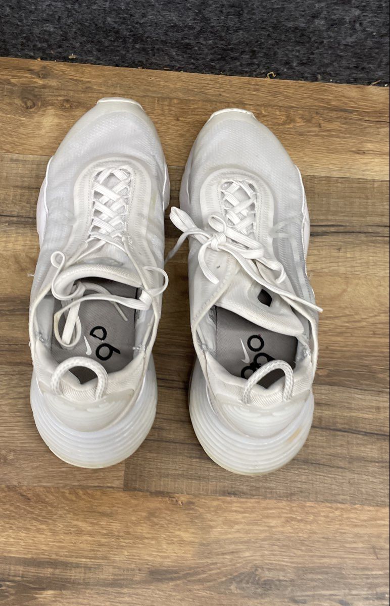 Nike Air Max 2090 Triple White Lifestyle Sneakers Men's Size 9.5