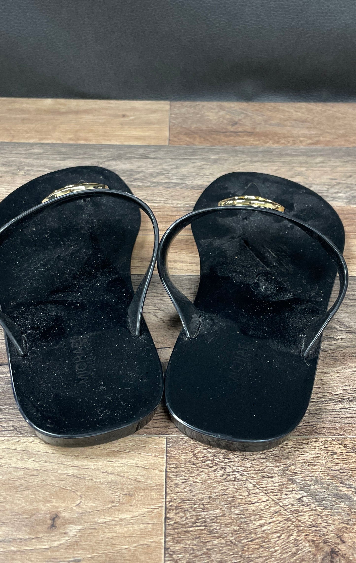 Michael Kors MK Plate Jelly Thong Sandals Black Gold Flip Flop Women's Size 7.5