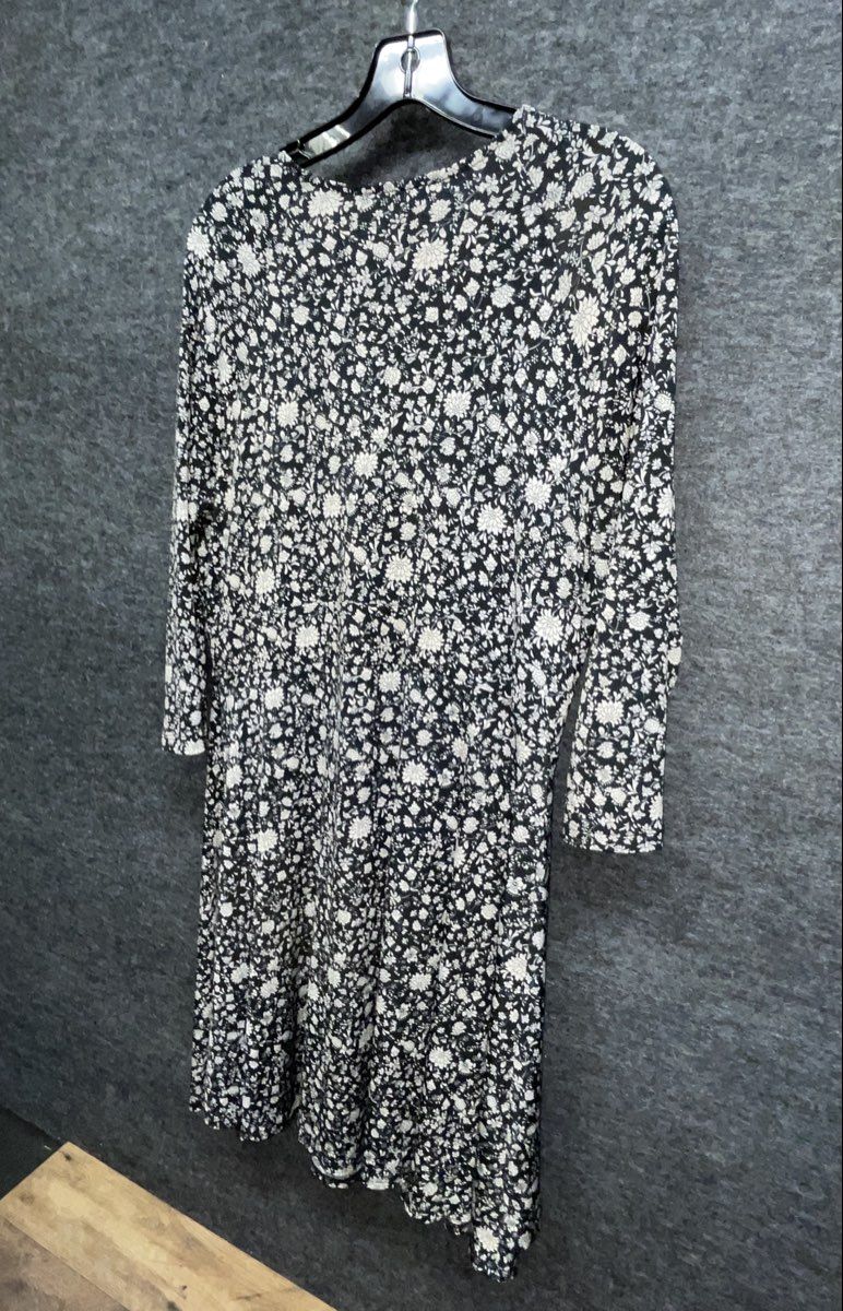 Karen Kane Women's Dress Black White Floral Faux Wrap 3/4 Sleeve Jersey Sz M