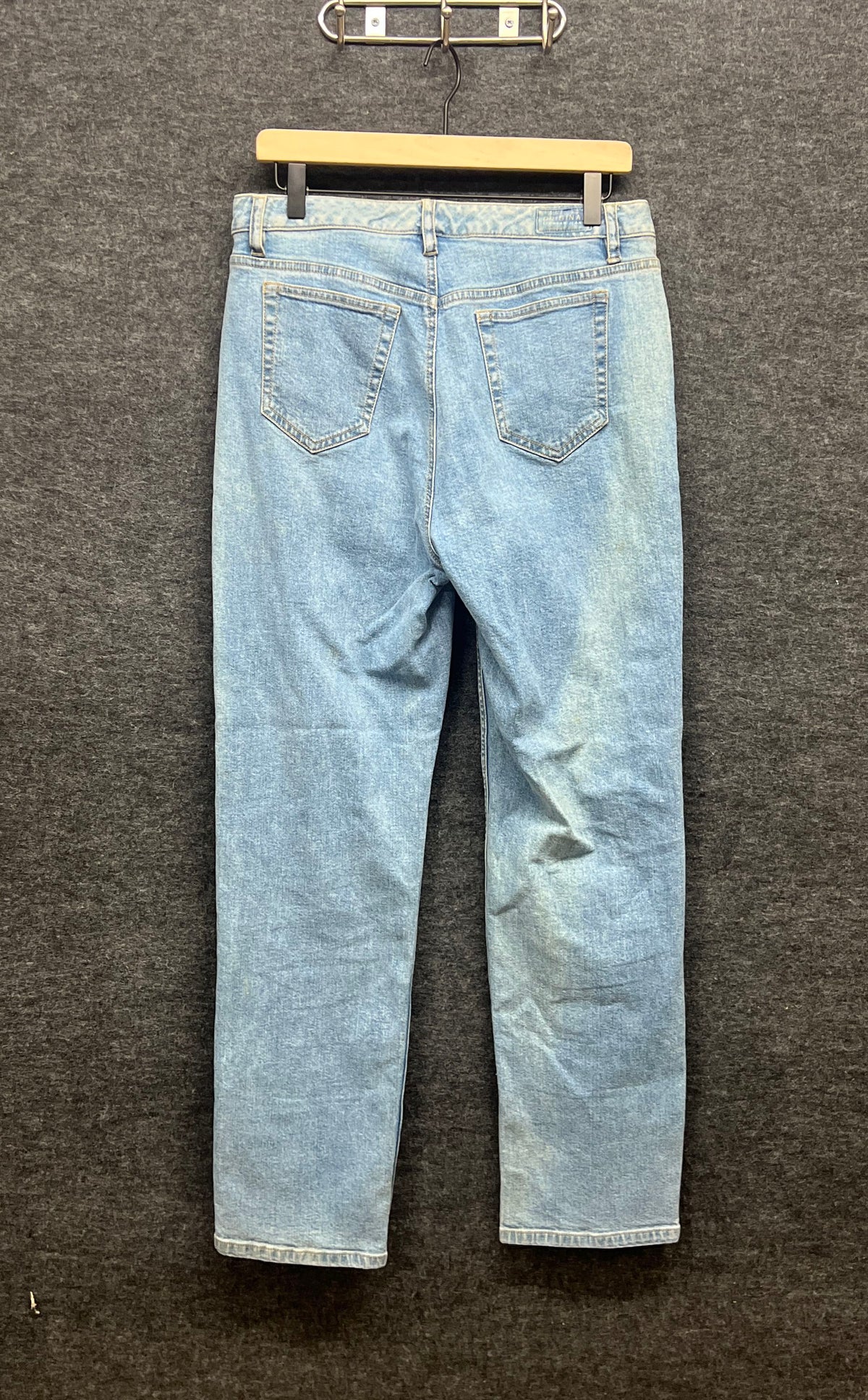 Liz Claiborne Women's Light Wash Blue Stretch Straight Leg Jeans Sz 10R