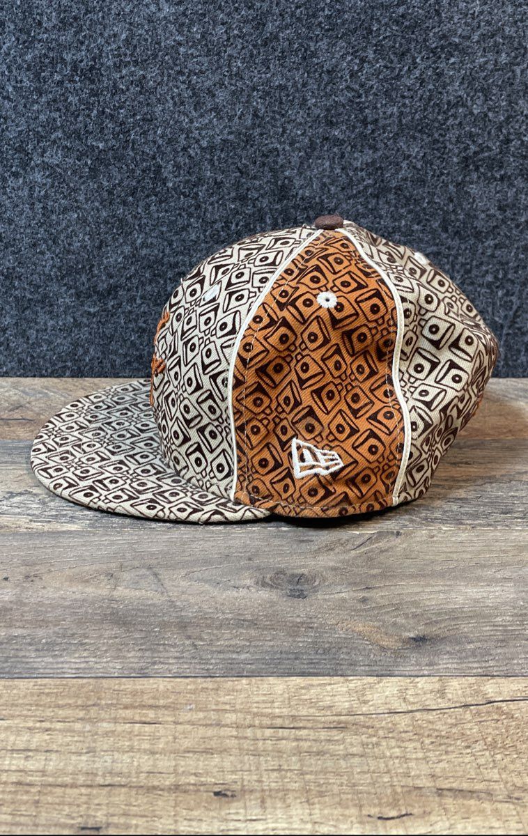 Vintage New Era 59FIFTY NYC Crown Spray Can Print Wool Fitted Hat Sz 7 1/4