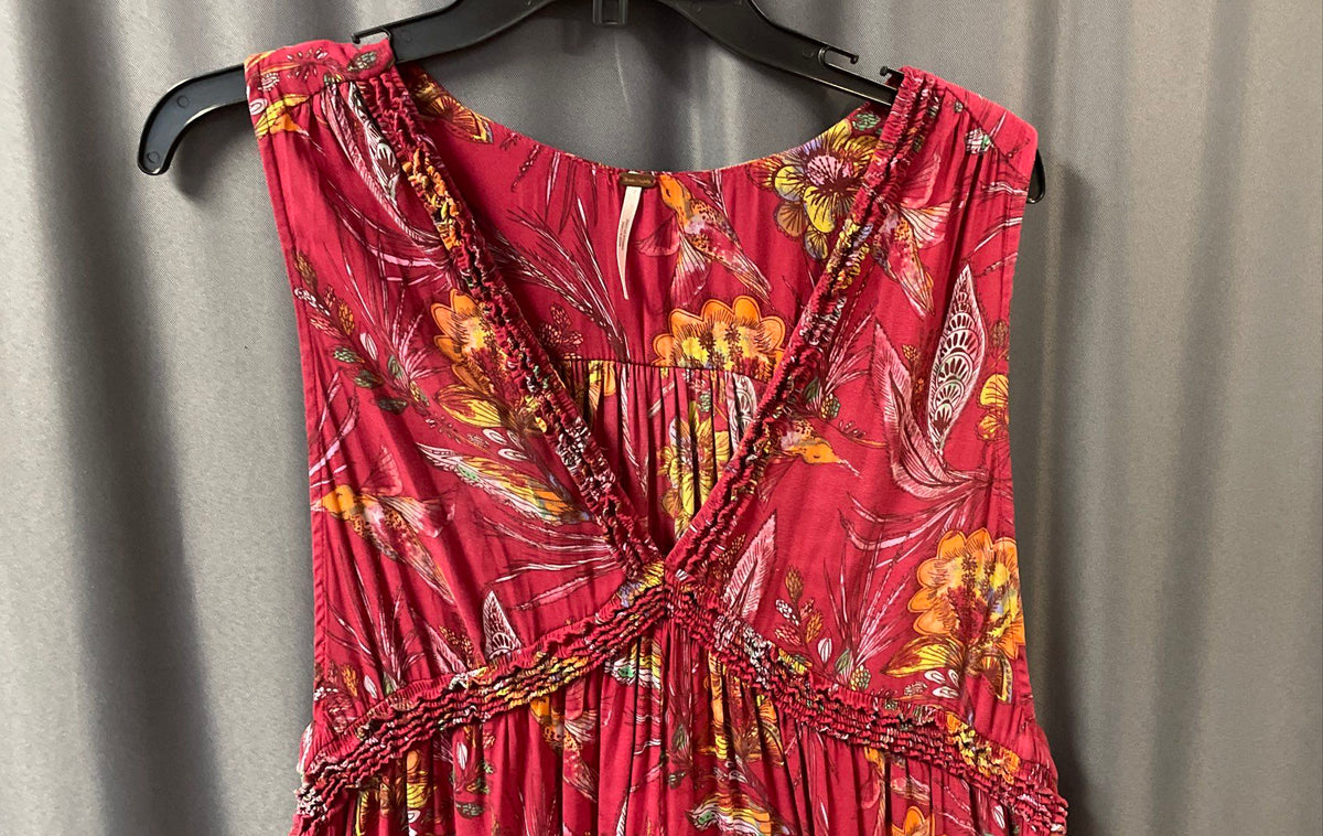 Free People Women's Red Floral Hummingbird Print Tiered Smocked Top Size M