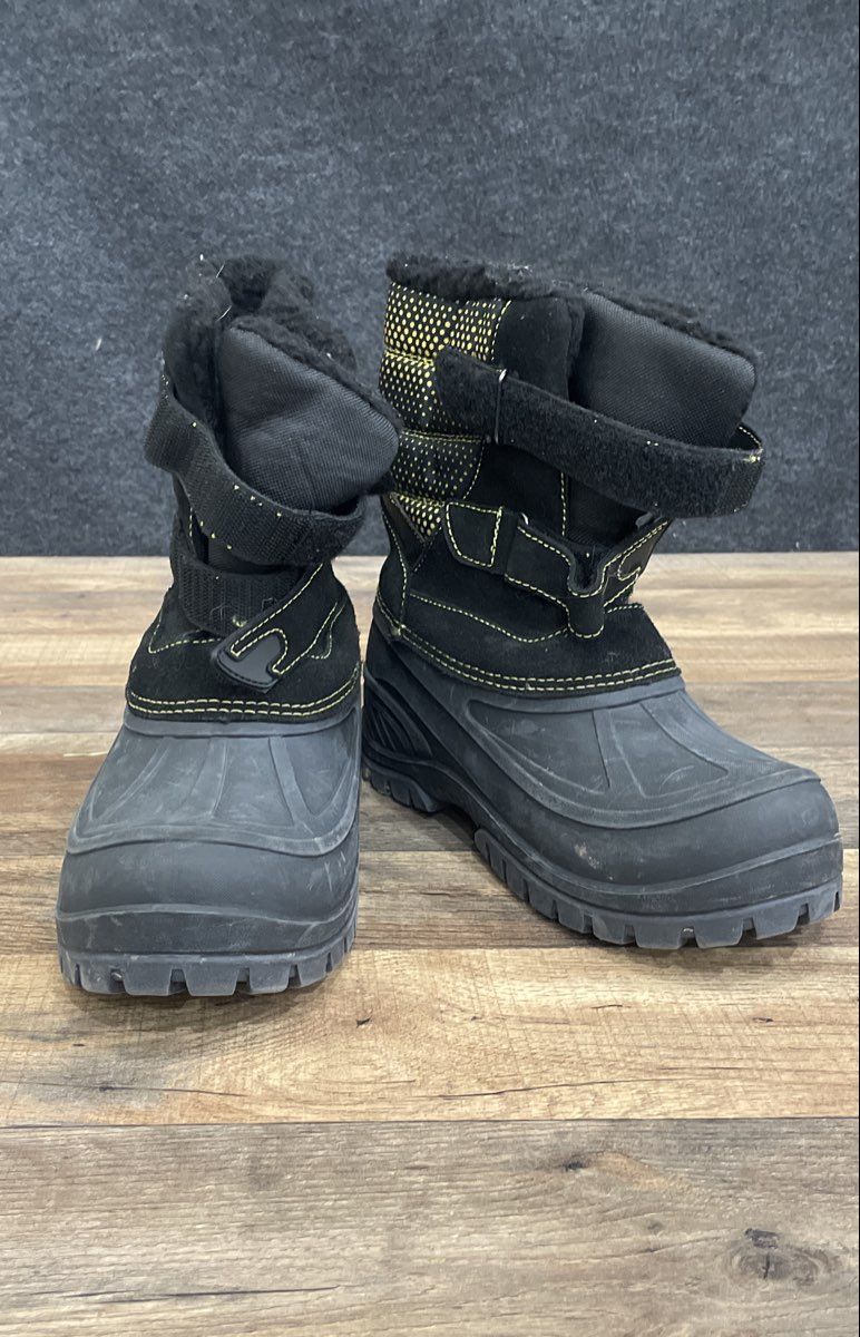 Khombu Snowbank Black Yellow Faux Fur Lined Duck Winter Snow Boots Size 6M