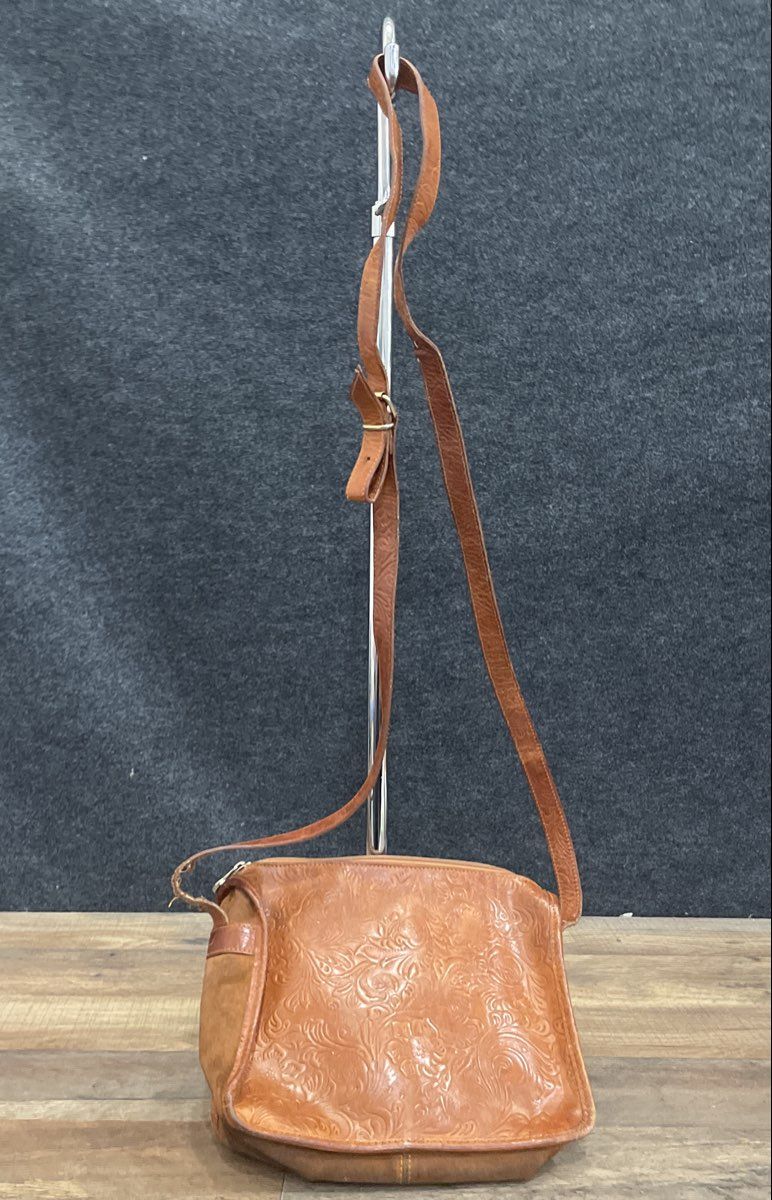 Vintage Brown Tooled Floral Leather Crossbody Bag Western Boho 90s Large