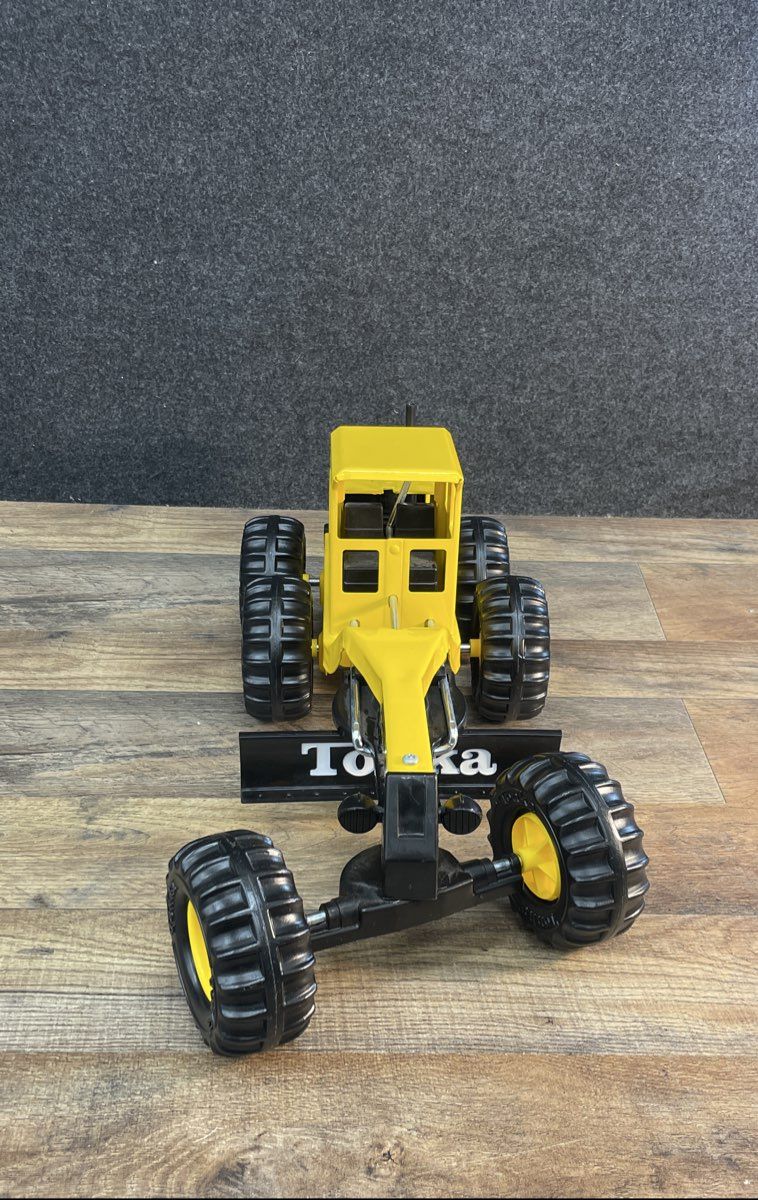 Tonka Steel Classics Road Grader 952 Yellow Pressed Steel Construction Toy