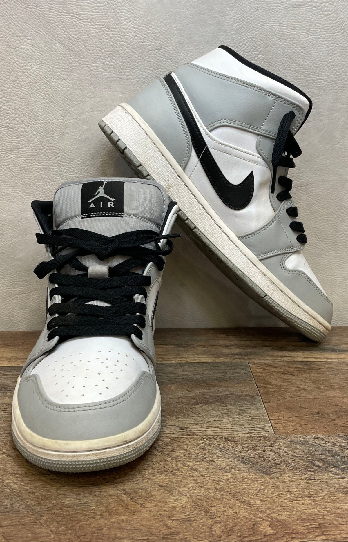 Nike Air Jordan 1 Mid Light Smoke Grey Black White Sneakers Men's Size 9
