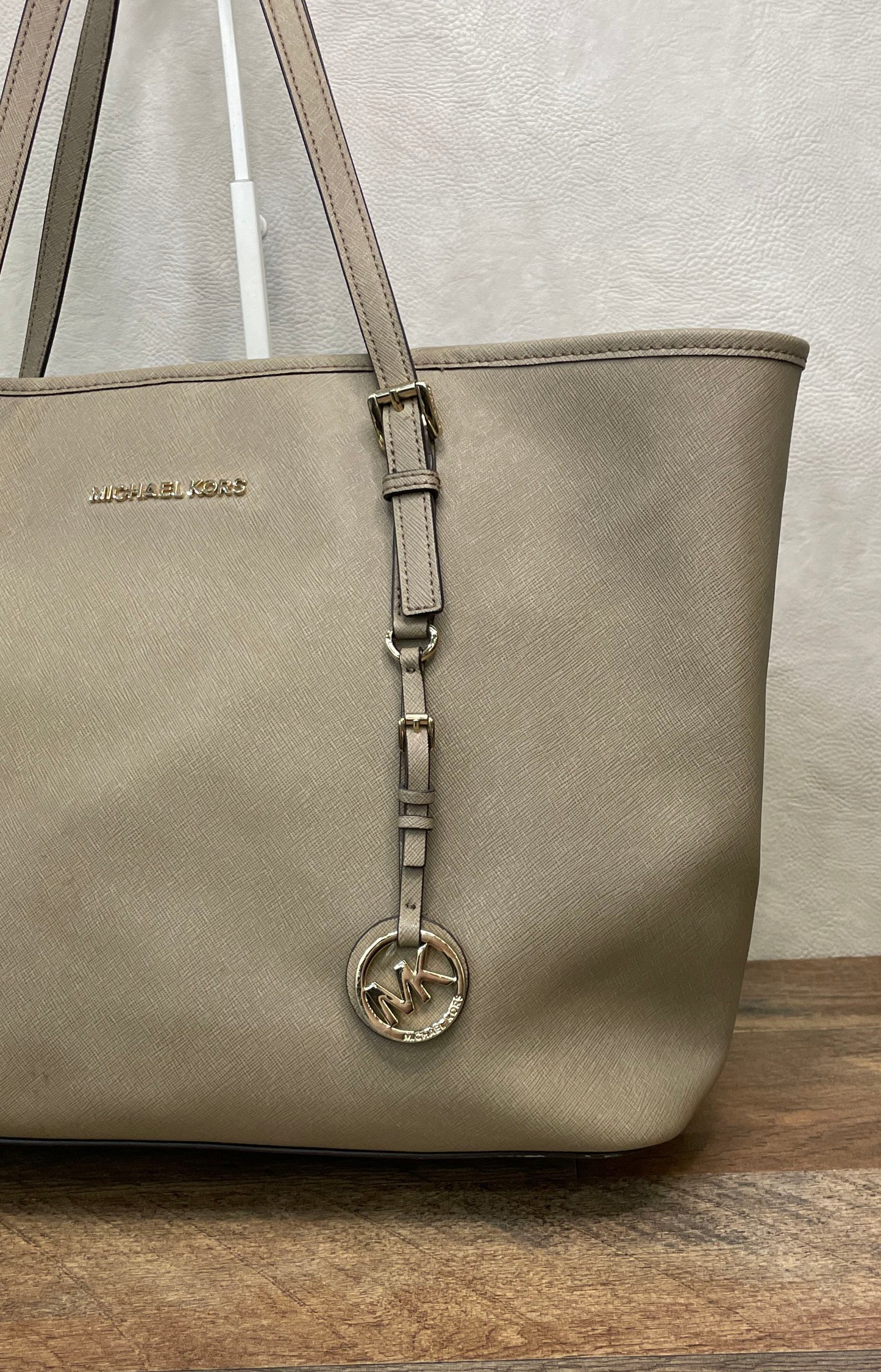 Michael Kors Grey Saffiano Leather Voyager Tote Shoulder Bag Gold Hardware