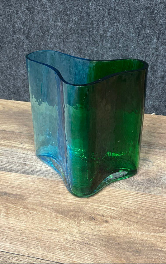 Vintage Southern Living At Home Blown Art Glass Vase