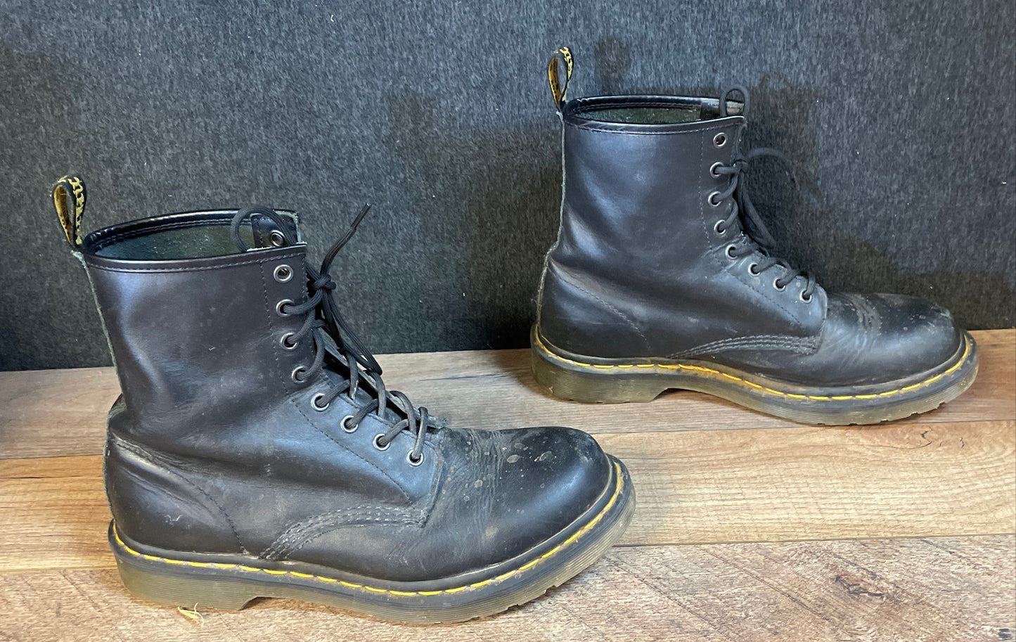 Dr. Martens 1460 Black Smooth Leather 8-Eye Boots Women's Size 10