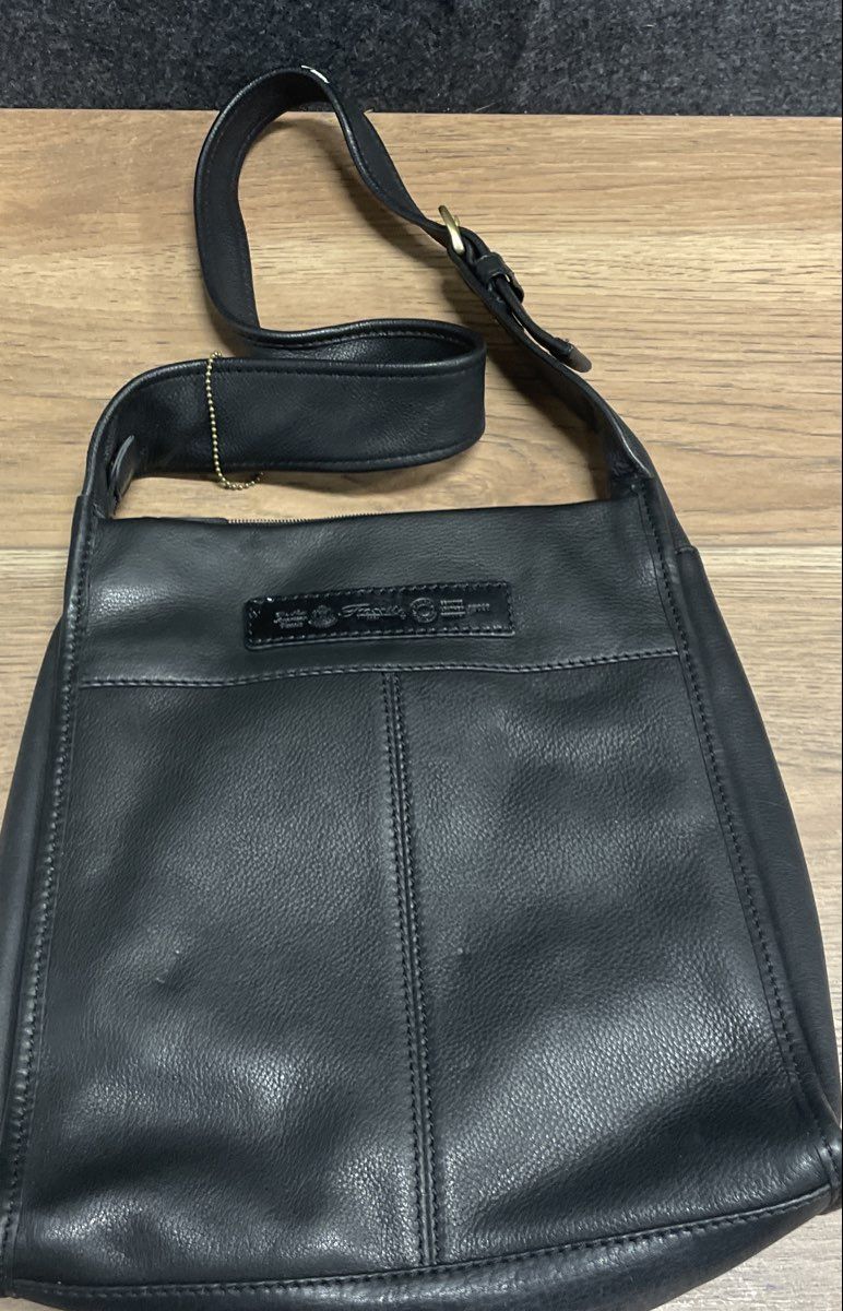 Fossil Black Leather Classic 75082 Crossbody Bag Brass Hardware Vintage