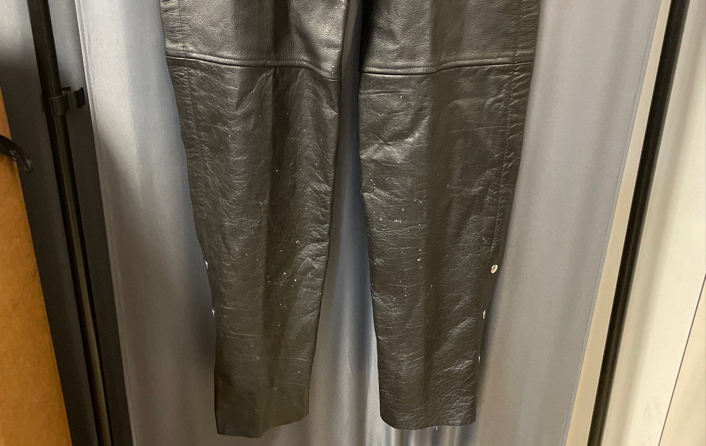 Daniel Smart Men's Black Leather Motorcycle Chaps Adjustable Belt Sz 36/38