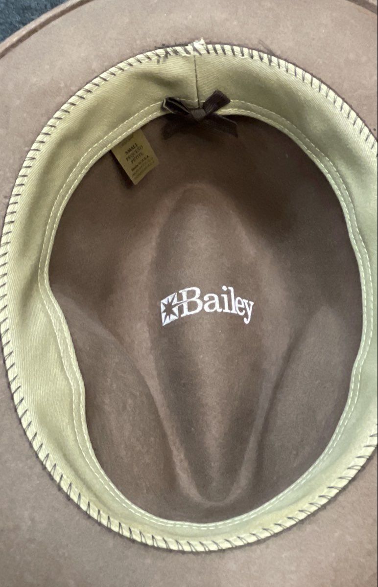 Bailey Brown Felt Fedora Safari Hat Wood Band USA Made Sz Small