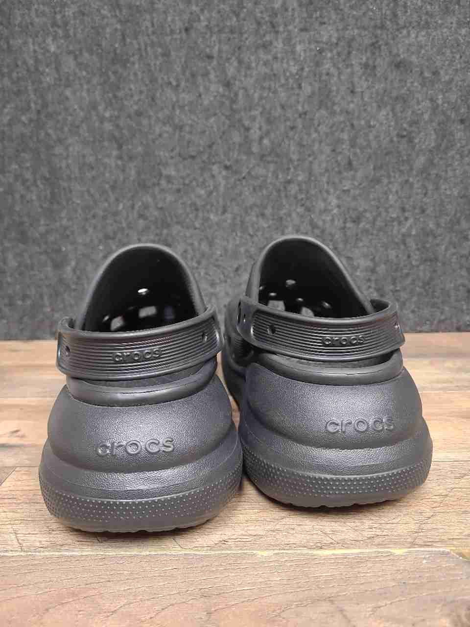 Crocs Classic Crush Clog Black Platform Clogs Men's 9 Women's 11