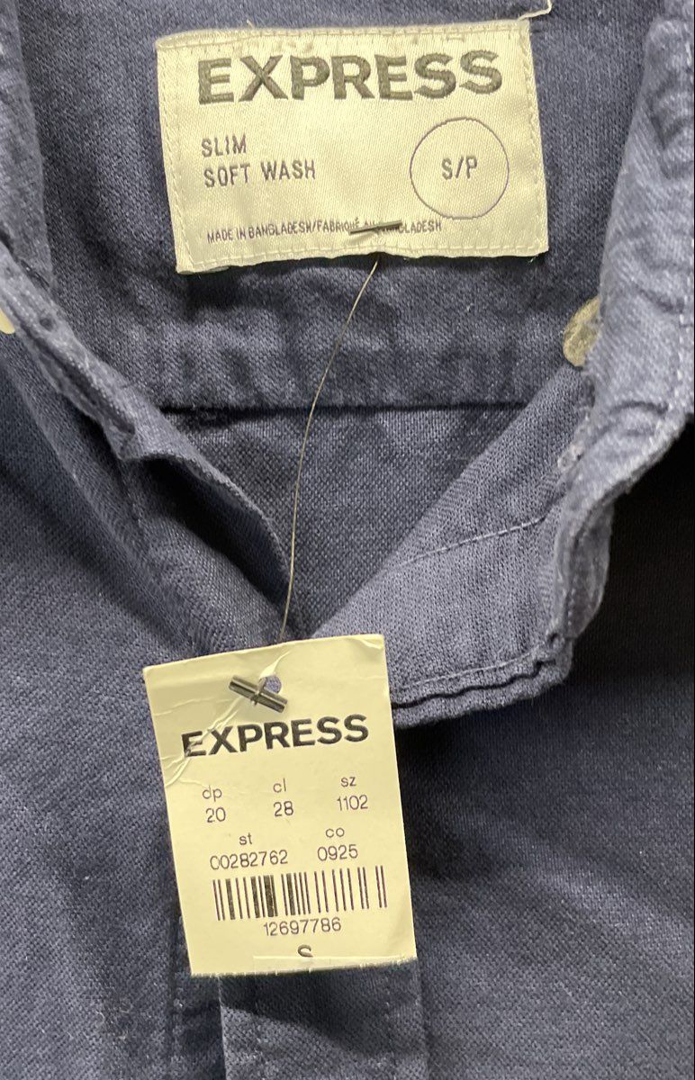 Express Men's Navy Blue Slim Soft Wash Long Sleeve Button Down Shirt NWT Sz S