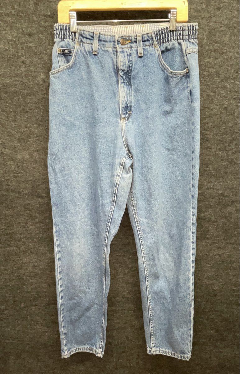 Vintage 90s Lee Women's Light Wash High Rise Elastic Waist Tapered Jeans