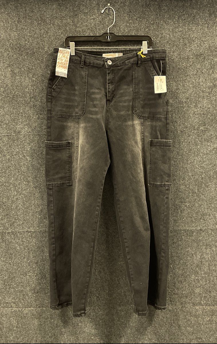 Celebrity Pink Women's Ace 90s Straight High Rise Grey Cargo Jeans Sz 18 NWT