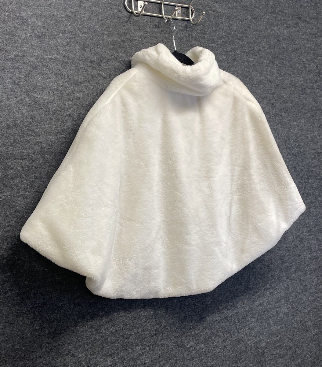 Nina Leonard Women's White Faux Fur Rhinestone Button Cape Shrug Bolero Sz 1X