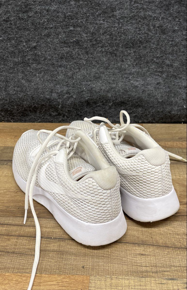 Nike Tanjun Triple White Women's Lifestyle Sneakers Size 10