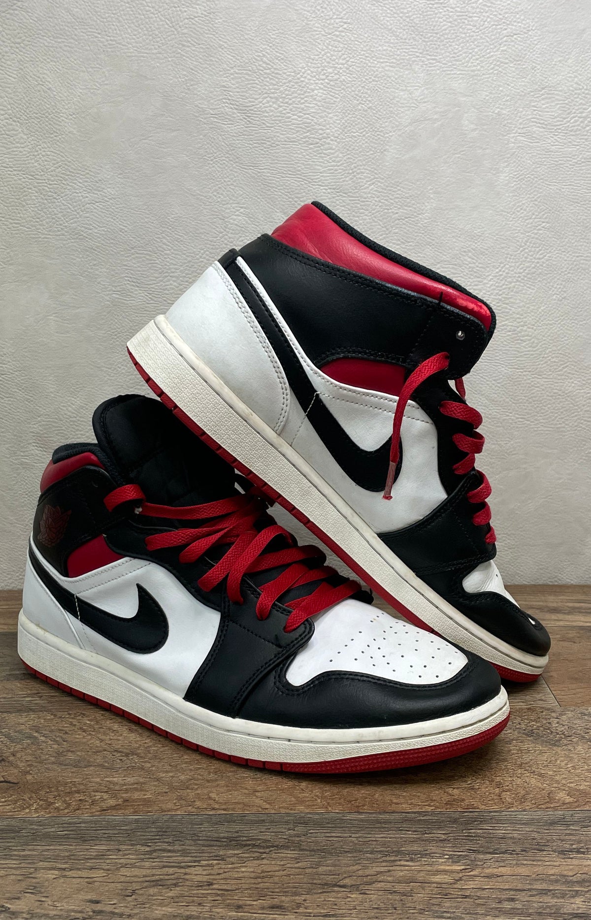 Nike Air Jordan 1 Mid White Black Gym Red Basketball Shoes Men's Size 11