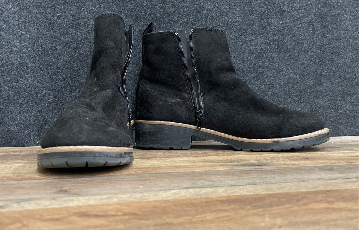 Kayla B Black Faux Suede Side Zip Ankle Boots Women's Size 10M