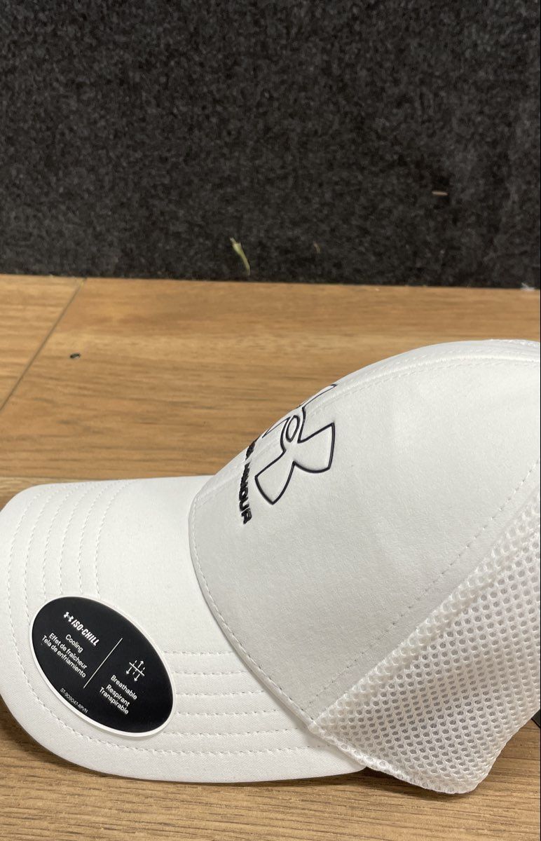 Under Armour Men's White Iso-Chill Driver Mesh Golf Cap NWT Sz S/M