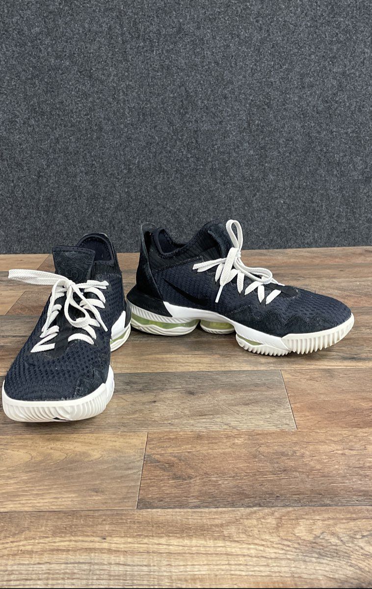 Nike LeBron 16 Low Black Volt Soundwave Basketball Shoes Men's Size 7.5